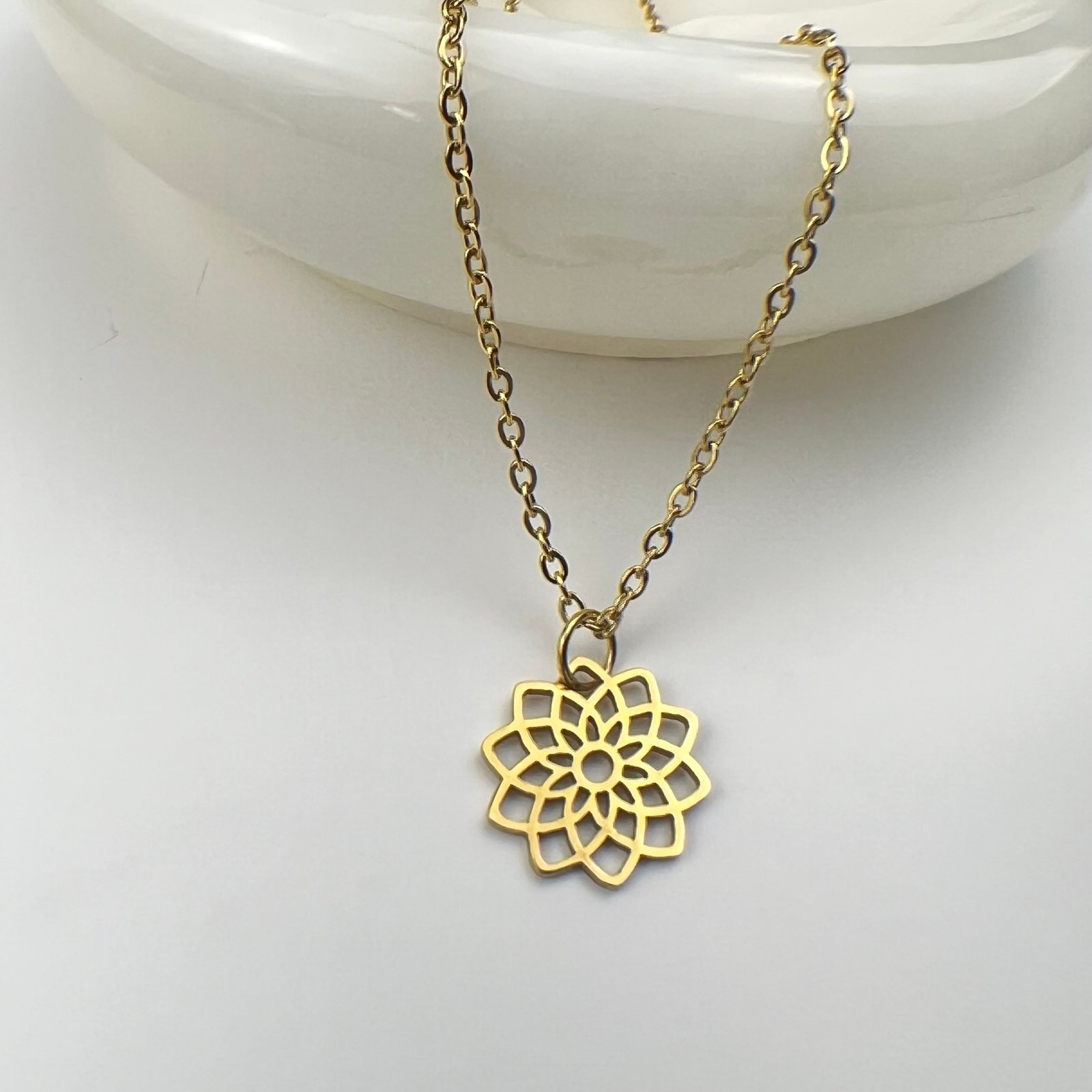 Chain Irma Bella by Ibis Raquel chain_irma_bella_ibis_raquel