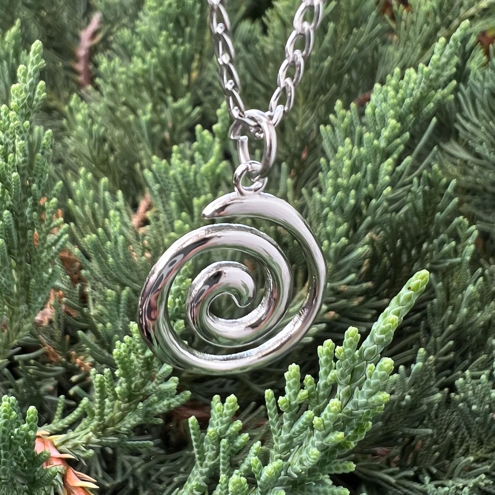 Chain Sindy Swirl by Ibis Raquel chain_sindy_swirl_ibis_raquel